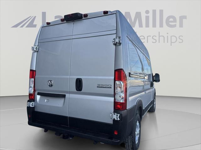 2025 Ram ProMaster Cargo Van SLT High Roof 136 WB