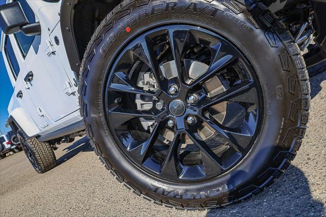 2025 Jeep Gladiator GLADIATOR NIGHTHAWK 4X4