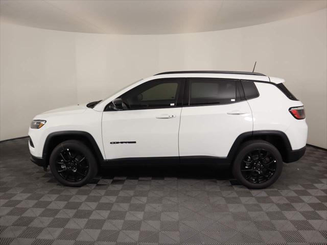 2025 Jeep Compass COMPASS LATITUDE 4X4