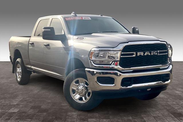 2024 RAM Ram 2500 RAM 2500 TRADESMAN CREW CAB 4X4 64 BOX