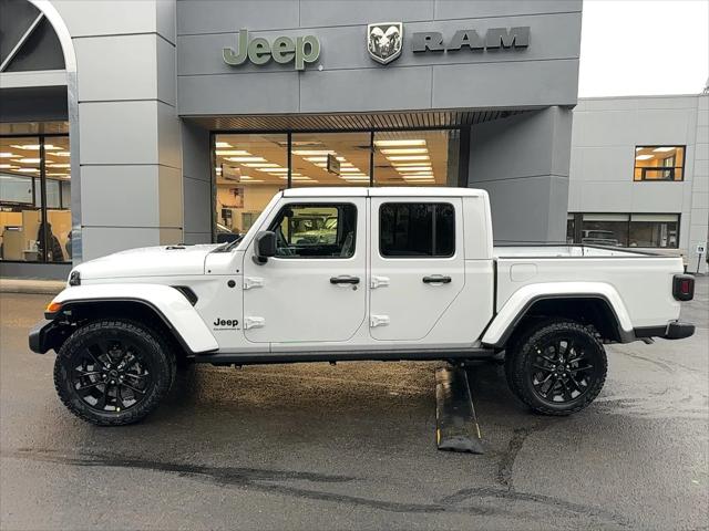 2025 Jeep Gladiator GLADIATOR NIGHTHAWK 4X4