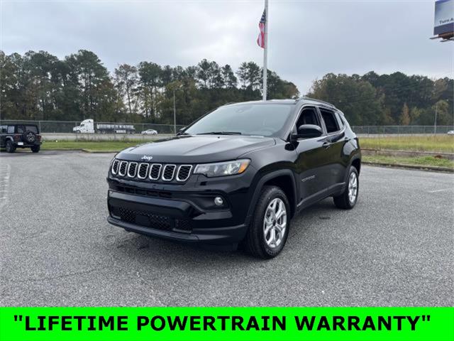 2025 Jeep Compass COMPASS LATITUDE 4X4