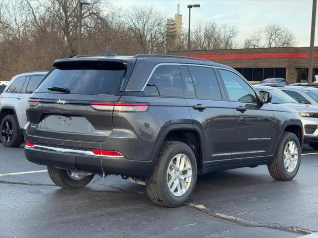 2025 Jeep Grand Cherokee GRAND CHEROKEE LAREDO X 4X4
