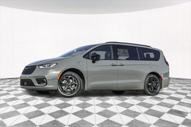 2025 Chrysler Pacifica Hybrid PACIFICA PLUG-IN HYBRID S APPEARANCE