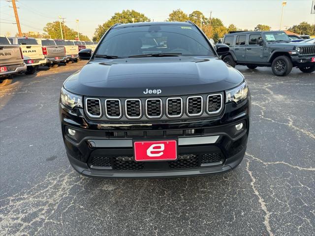 2025 Jeep Compass COMPASS LATITUDE 4X4