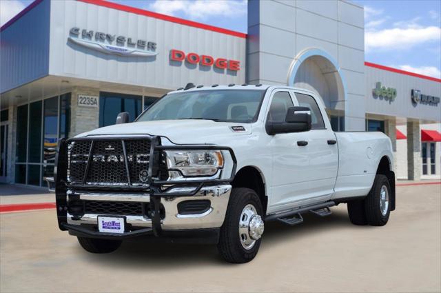 2024 RAM 3500 Tradesman Crew Cab 4x4 8 Box