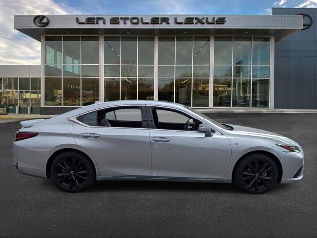 2024 Lexus ES 300h F SPORT Handling