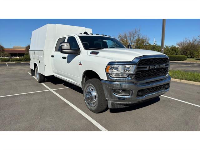 2024 RAM Ram 3500 Chassis Cab RAM 3500 TRADESMAN CREW CAB CHASSIS 4X4 60 CA 2024 RAM Ram 3500 Chassis Cab RAM 3500 TRADESMAN CREW CAB CHASSIS 4X4 60 CA