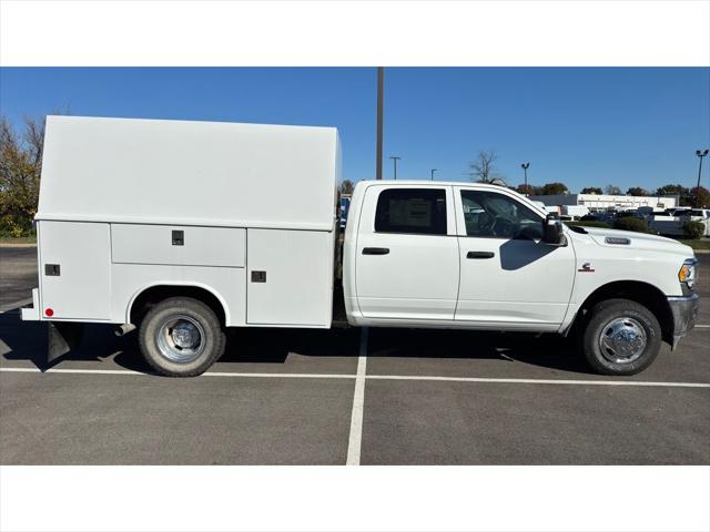 2024 RAM Ram 3500 Chassis Cab RAM 3500 TRADESMAN CREW CAB CHASSIS 4X4 60 CA 2024 RAM Ram 3500 Chassis Cab RAM 3500 TRADESMAN CREW CAB CHASSIS 4X4 60 CA