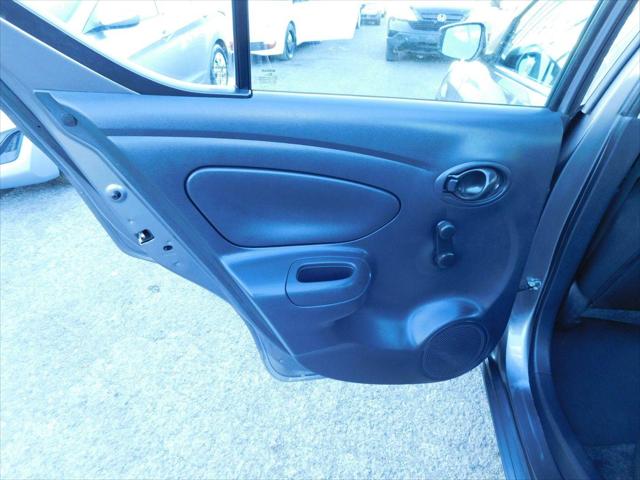 2016 Nissan Versa 1.6 S+