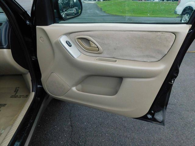 2003 Mazda Tribute LX V6