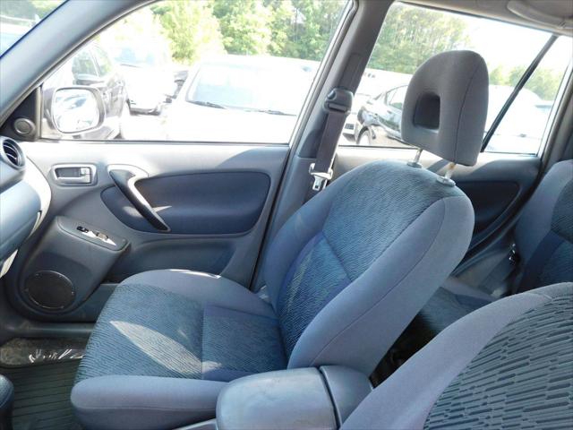 2001 Toyota RAV4 Base