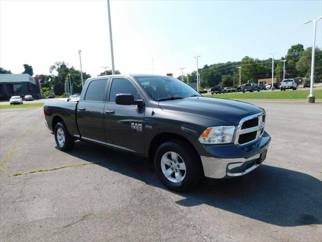 2019 Ram 1500 Classic SLT Crew Cab 4x2 6'4" Box