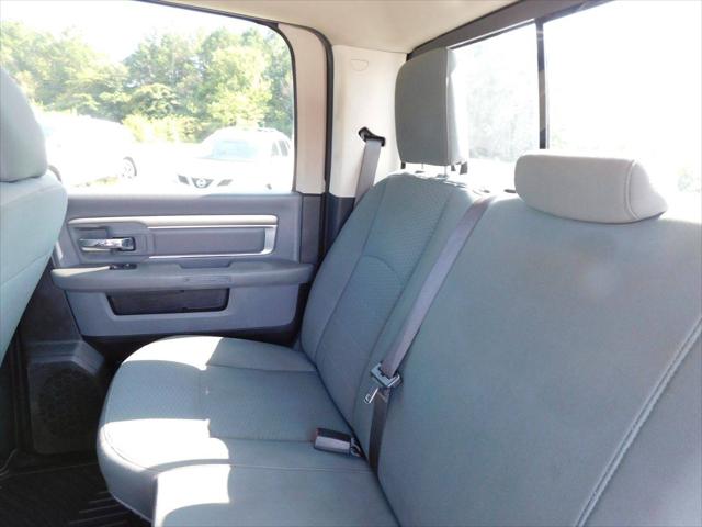 2019 Ram 1500 Classic SLT Crew Cab 4x2 6'4" Box