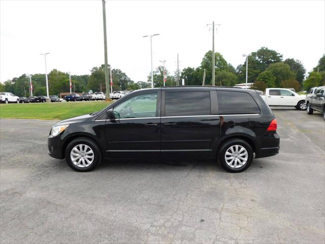2012 Volkswagen Routan SE