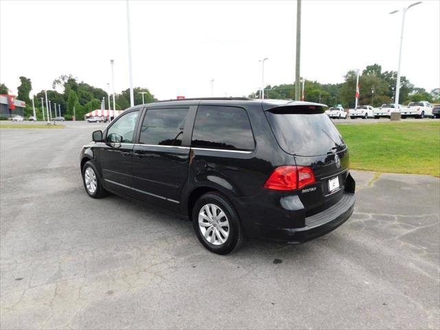 2012 Volkswagen Routan SE