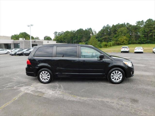 2012 Volkswagen Routan SE