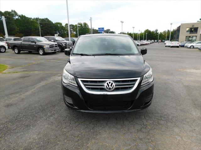 2012 Volkswagen Routan SE
