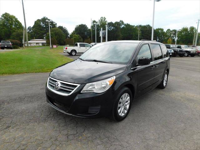 2012 Volkswagen Routan SE