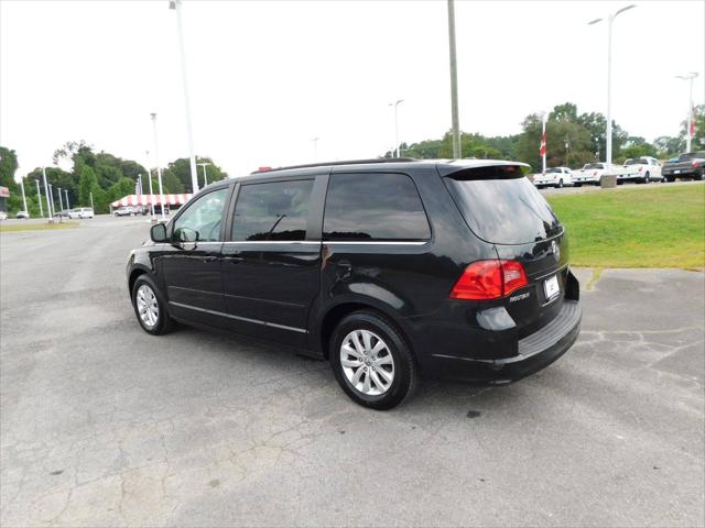 2012 Volkswagen Routan SE