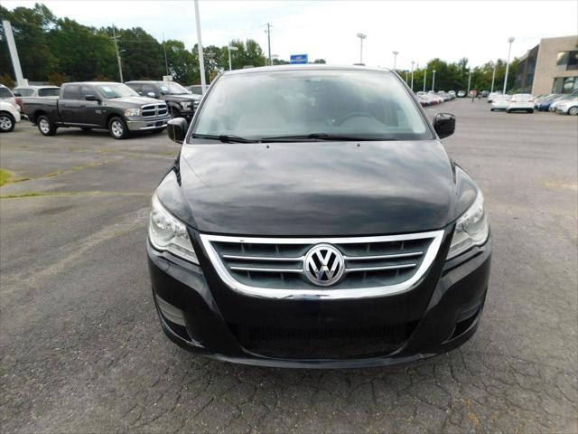2012 Volkswagen Routan SE
