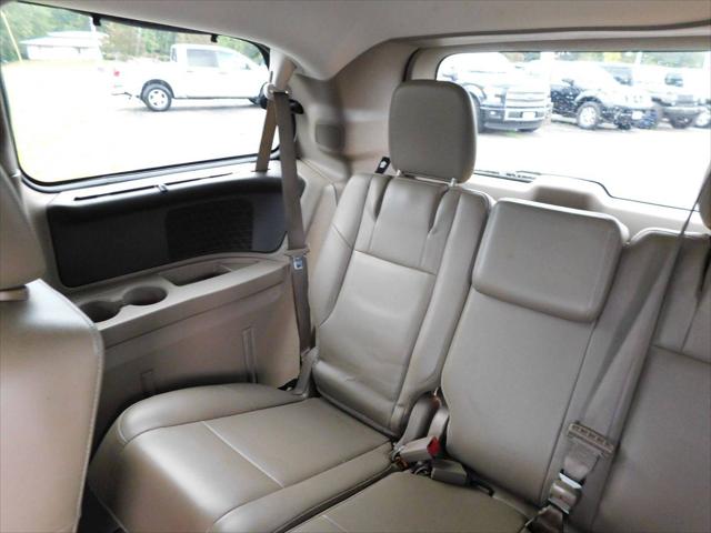 2012 Volkswagen Routan SE