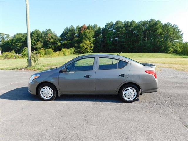 2017 Nissan Versa 1.6 S+