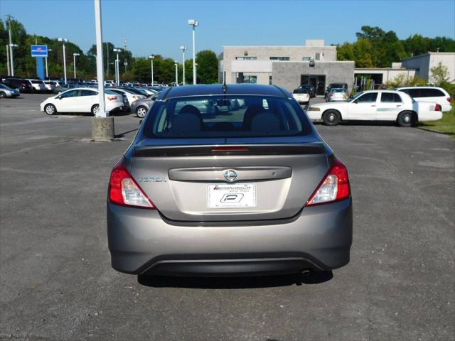 2017 Nissan Versa 1.6 S+