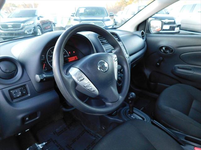 2017 Nissan Versa 1.6 S+