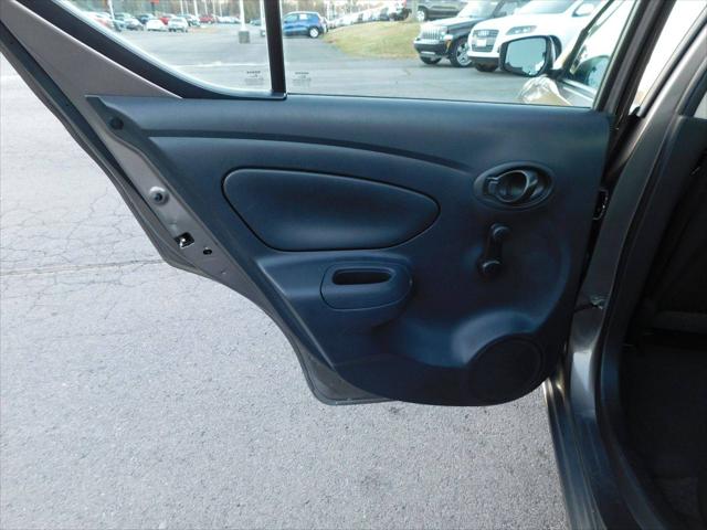 2017 Nissan Versa 1.6 S+