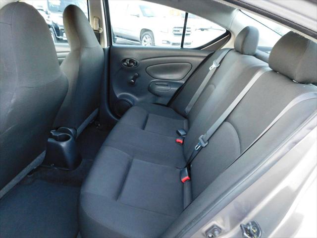 2017 Nissan Versa 1.6 S+