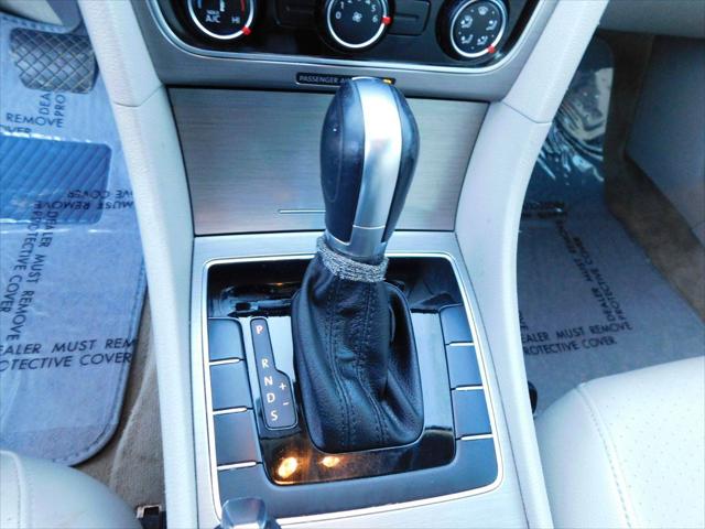 2015 Volkswagen Passat 1.8T SE