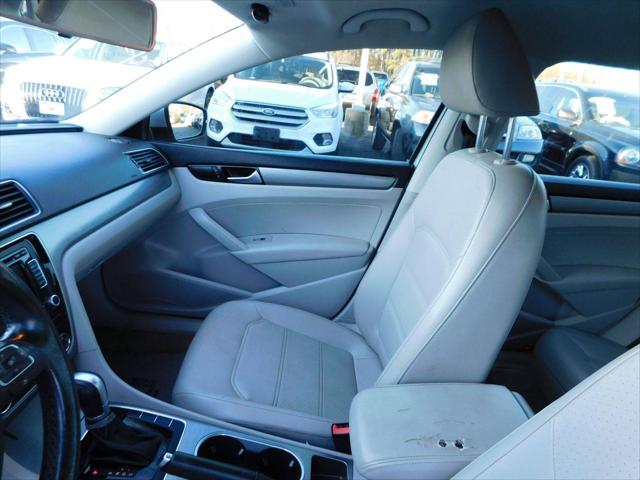2015 Volkswagen Passat 1.8T SE