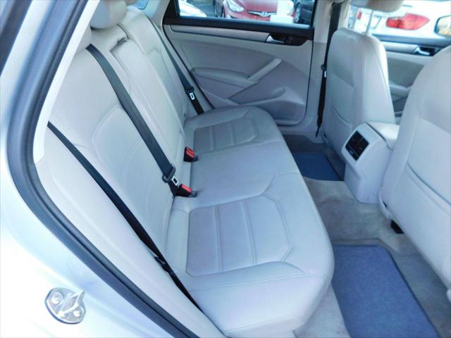 2015 Volkswagen Passat 1.8T SE
