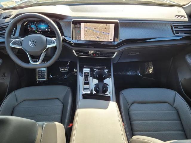 2024 Volkswagen Atlas Cross Sport 2.0T SEL R-Line