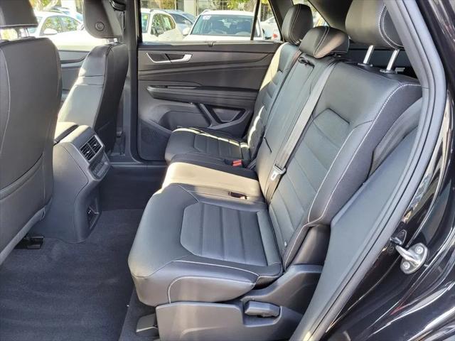 2024 Volkswagen Atlas Cross Sport 2.0T SEL R-Line