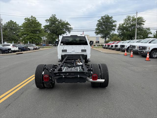 2024 Ford 600 XLT