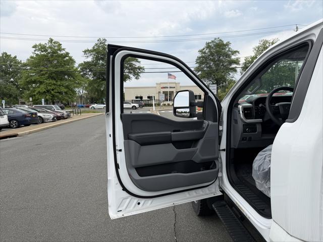 2024 Ford 600 XLT