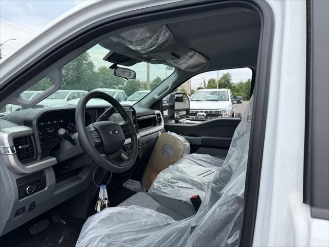 2024 Ford 600 XLT