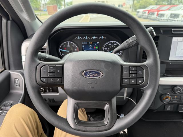 2024 Ford 600 XLT