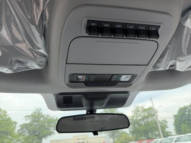 2024 Ford 600 XLT
