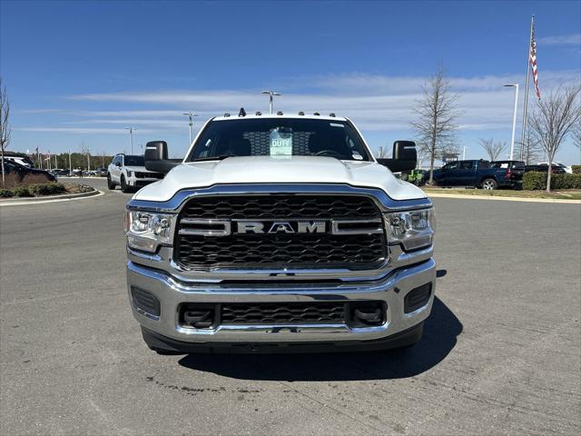 2024 RAM Ram 3500 Chassis Cab RAM 3500 TRADESMAN CHASSIS REGULAR CAB 4X4 60 CA
