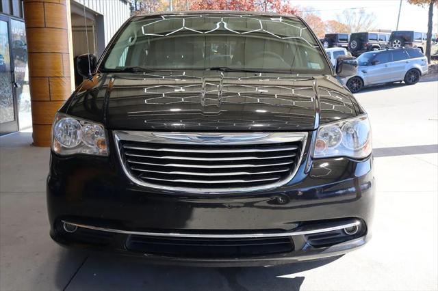 2014 Chrysler Town and Country Touring