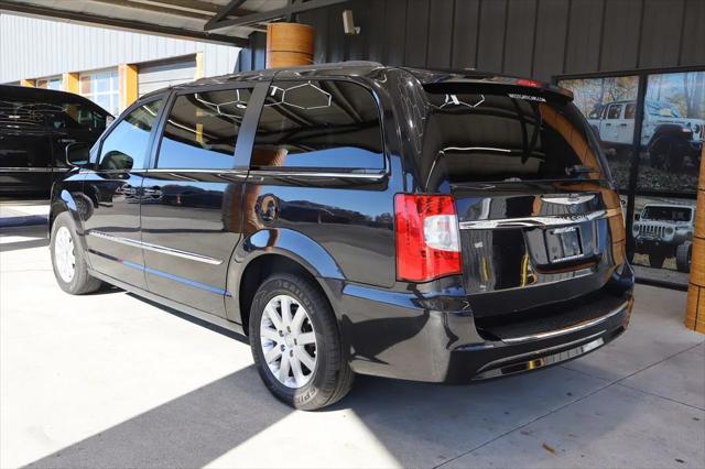 2014 Chrysler Town and Country Touring