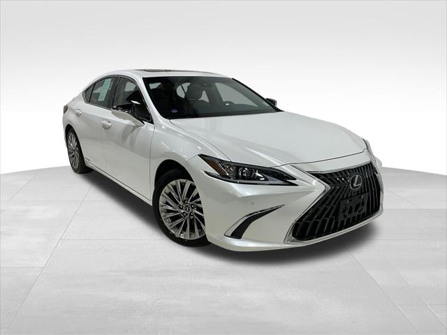 2022 Lexus ES 300h