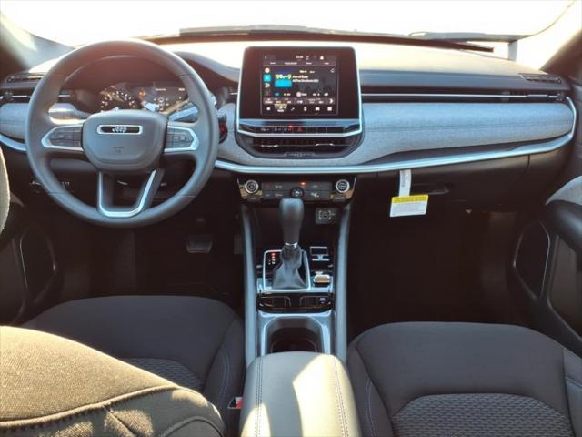 2025 Jeep Compass COMPASS SPORT 4X4