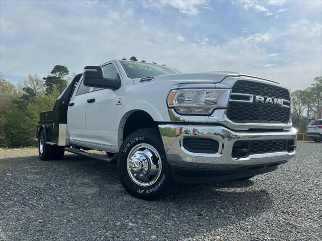 2024 RAM Ram 3500 Chassis Cab RAM 3500 TRADESMAN CREW CAB CHASSIS 4X4 60 CA