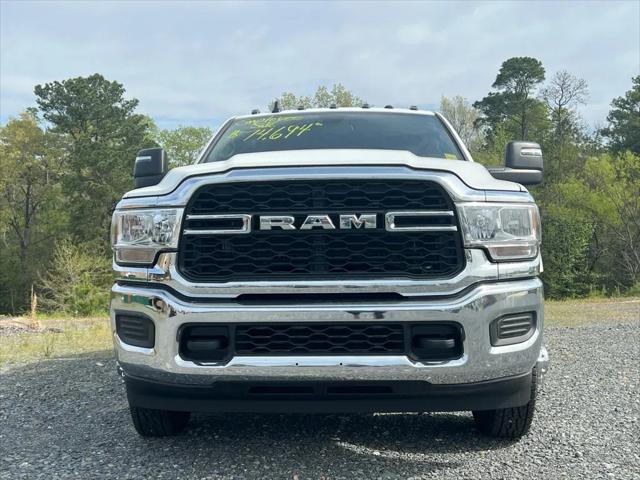 2024 RAM Ram 3500 Chassis Cab RAM 3500 TRADESMAN CREW CAB CHASSIS 4X4 60 CA