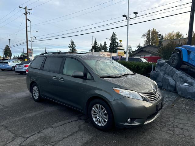 2011 Toyota Sienna XLE V6