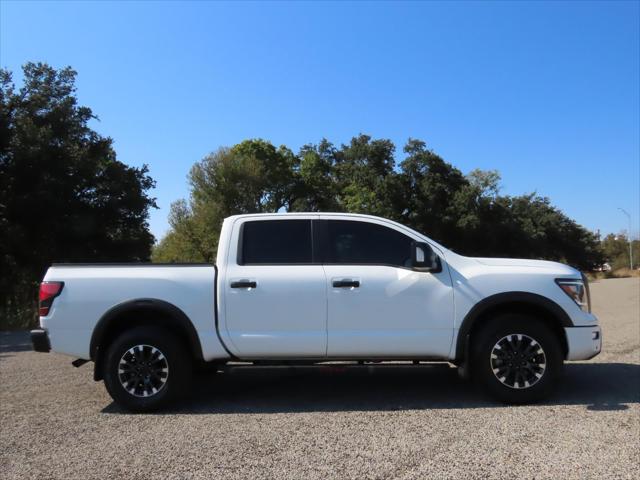 2024 Nissan TITAN Crew Cab PRO-4X 4x4